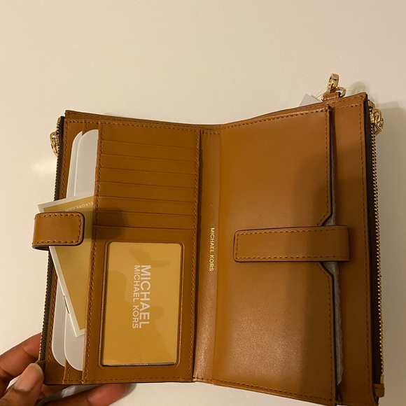 MK wristlet - Picture 5 of 6